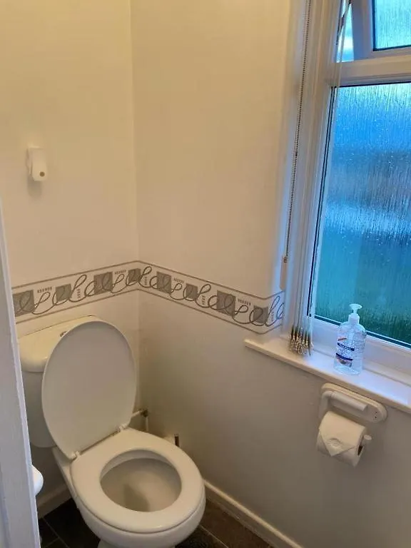 Spacious Luxurious Serviced Accommodation 3 Warmsworth Holiday home