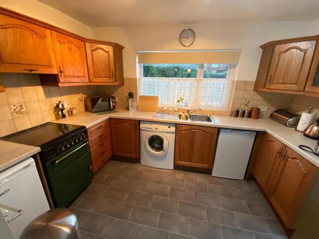 Spacious Luxurious Serviced Accommodation 3 Warmsworth